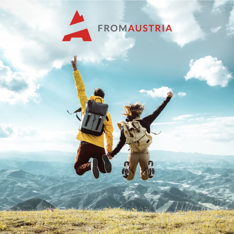 From Austria Logo mit zwei Wanderer